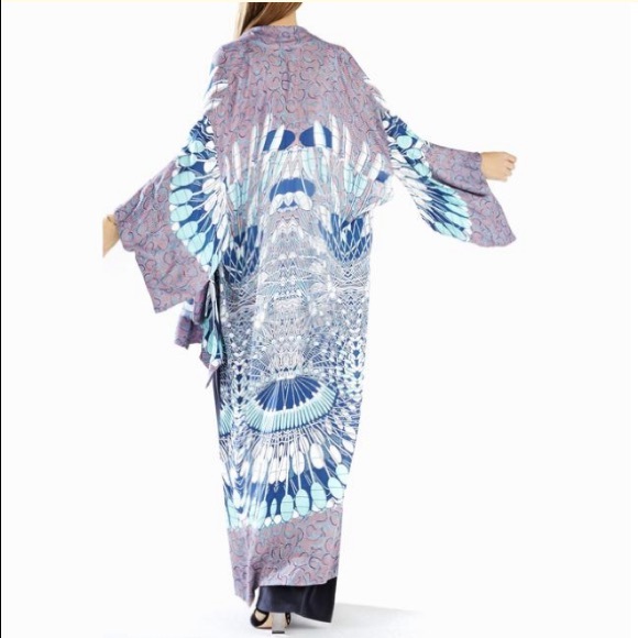 BCBG Tildie Kimono - Picture 4 of 11
